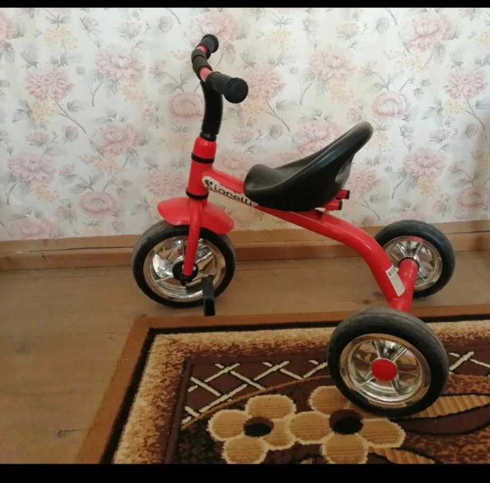 Детско колело с три гуми