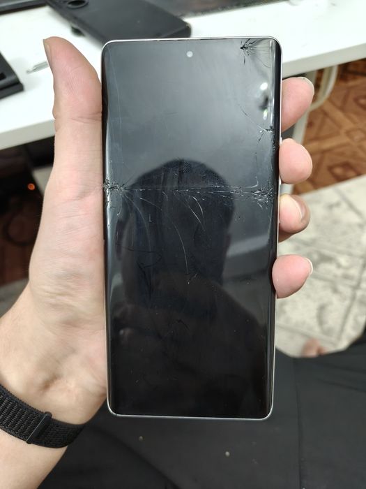 Продаётся Realme GT6T 256gb