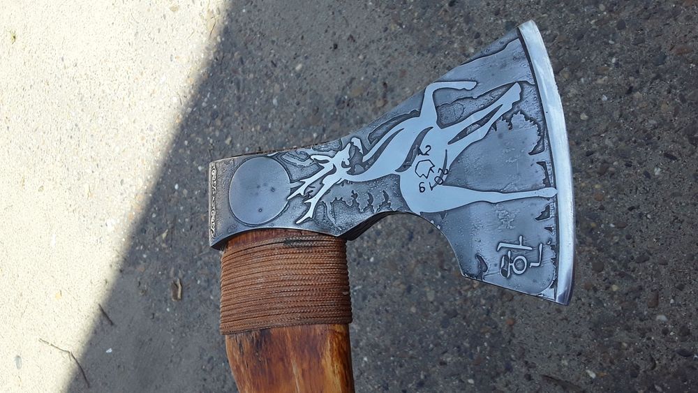 Топоры ручной работы.