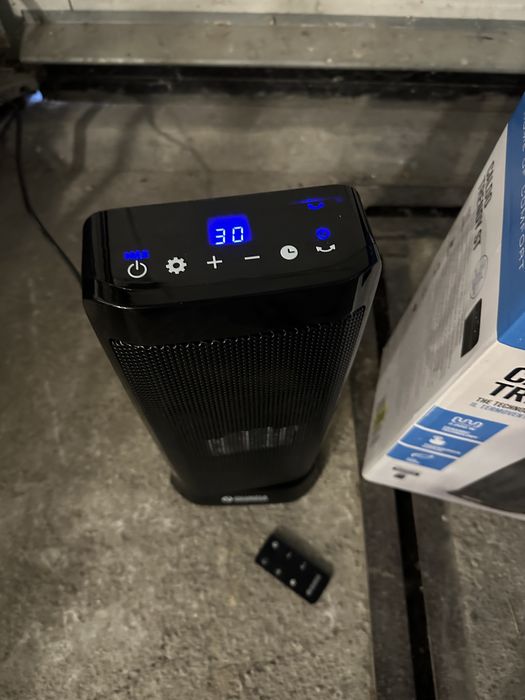 Aeroterma de podea cu telecomanda