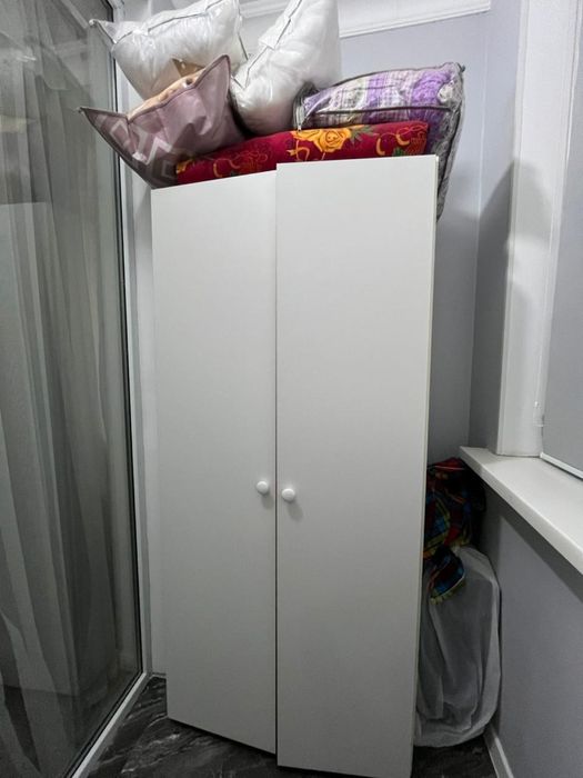 Продаю срочно шкаф