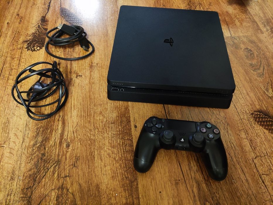PlayStation 4 Slim ca NOU -  Revizie Completă, Silențioasă