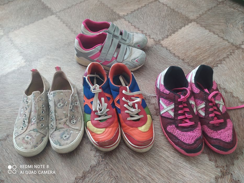 Продам босоножки на девочку и др обувь