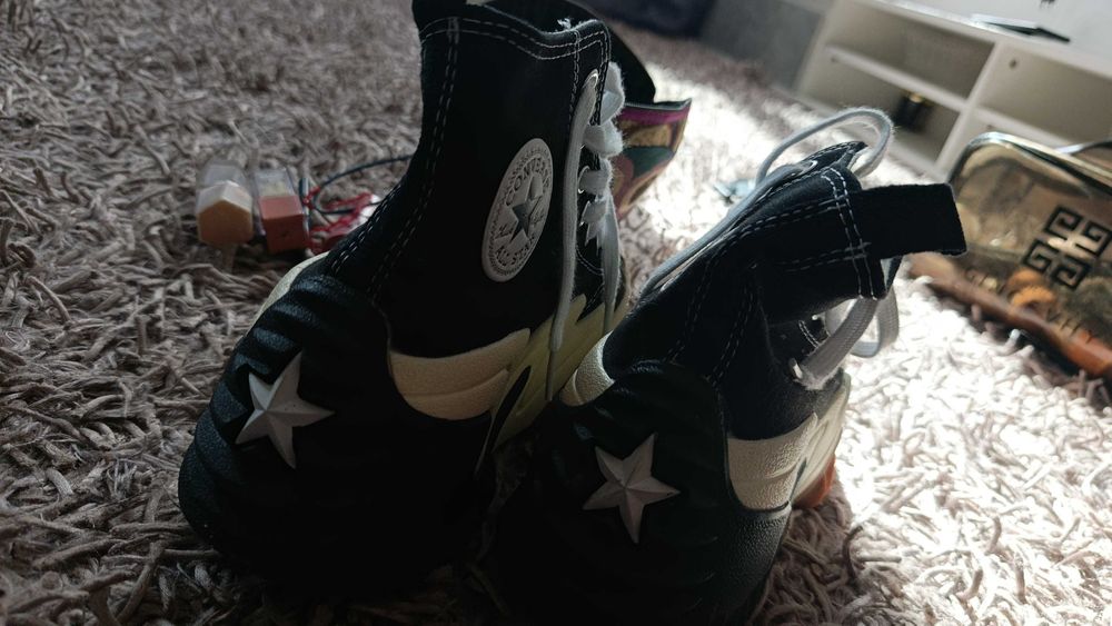 Продам кеды. Черно белые