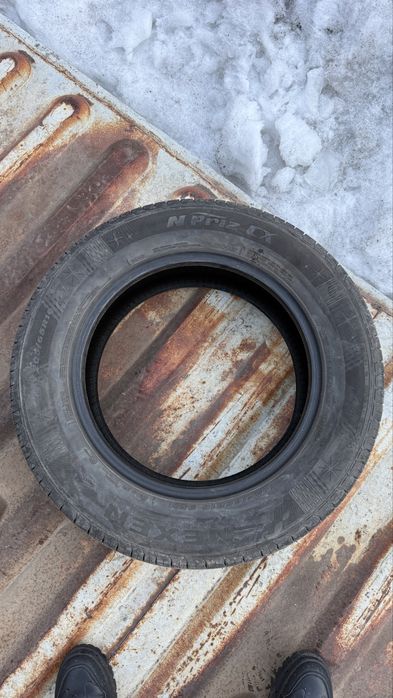 Продам резину 205/65/16