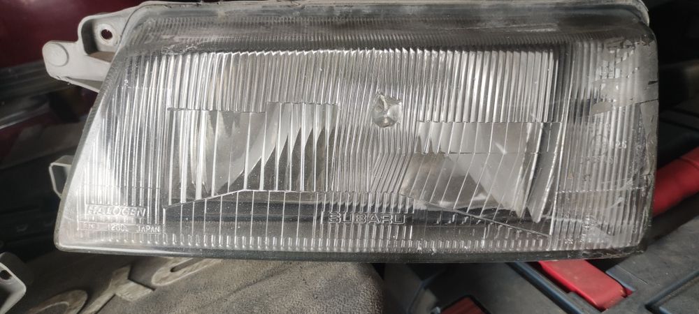 Фары Субару Легаси 90год