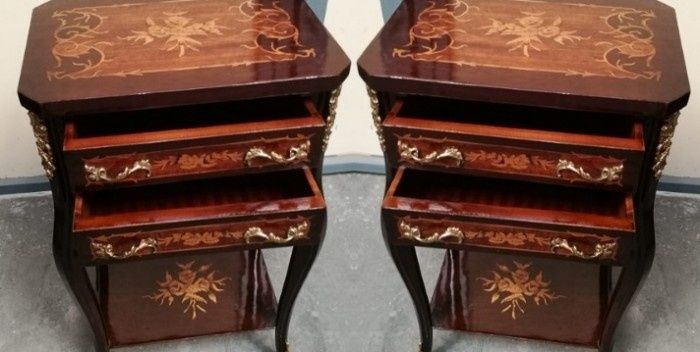 Set de 2 elegante comodine franceze inobilate cu intarsii și aplicații