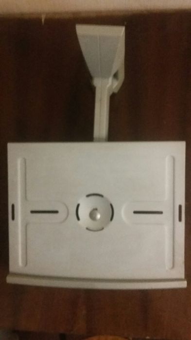 Продам полочку под телевизор .