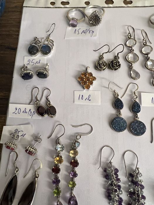 Гердани в различни цветове от камънии,