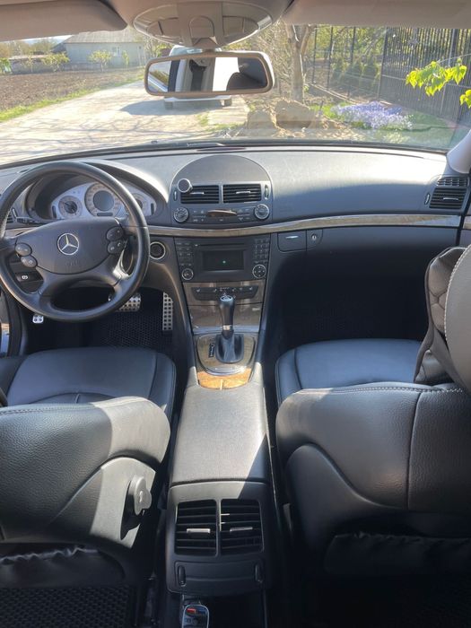 Mercedes E220 W211