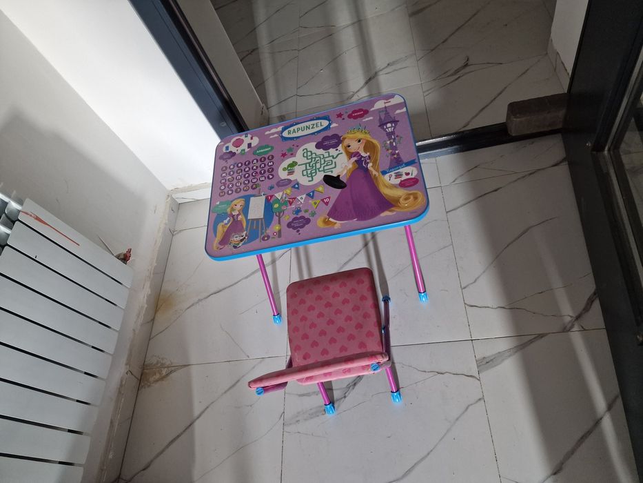 Детский стол с стульчиком