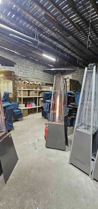 Уличный газовый обогреватель аренда . Уличный кaмен прокат. Стол стул