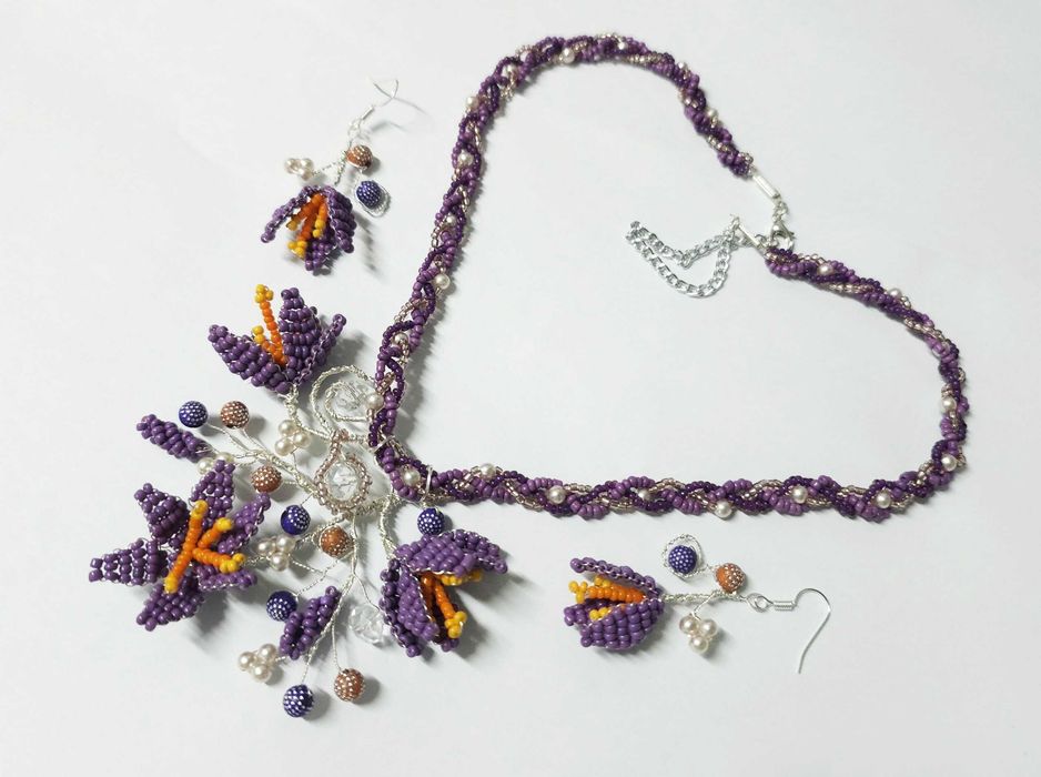 Set primavara Branduse mov flori colier cercei handmade unicat