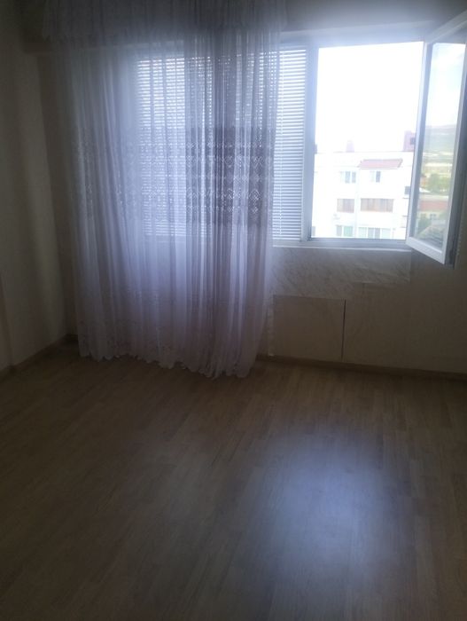 Дава се под наем Едностаен апартамент в Монтана, Младост 1 - 45 кв.м за 153 € - Снимка #3