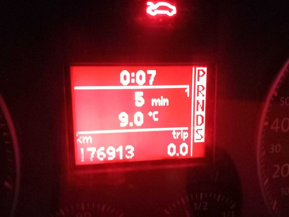 Vand Volkswagen Touran 1.6 FSI (115 CP) 2004