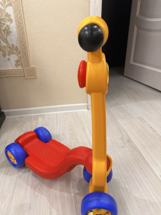 Детский малышковый самокат для дома /квартиры