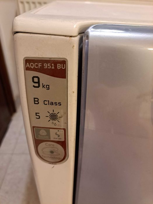 Сушилня Аристон 9 кг за ремонт или части