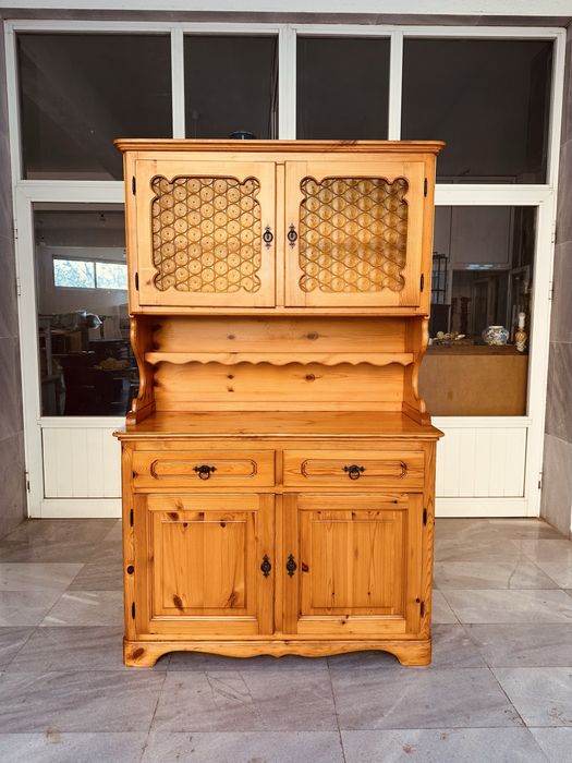 Масивен дървен бюфет / кухненски шкаф – Италия