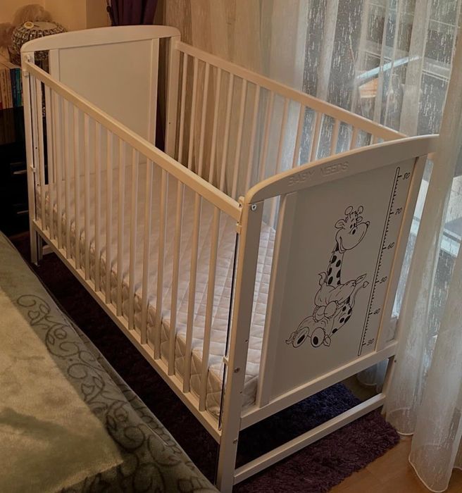 Patut bebe reglabl cu saltea inclusa