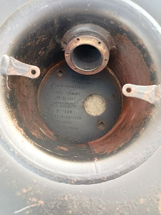 Пропан балон сотилади холати ало  синими 35литр  2018/2028гача