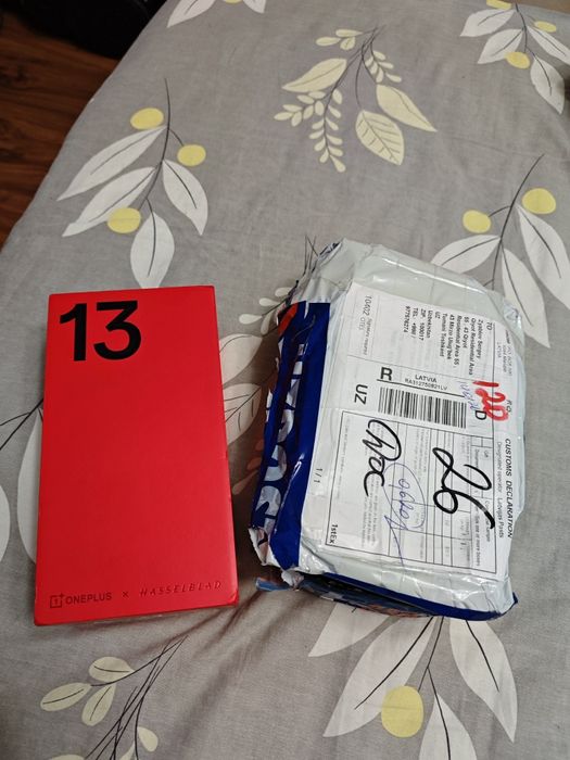 Продам OnePlus 13 12/256