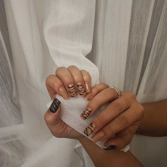 Unghii cu gel și semipermanenta