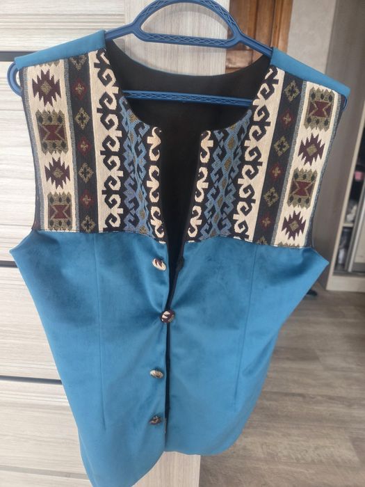 Продам казахскую жилетку на мальчика