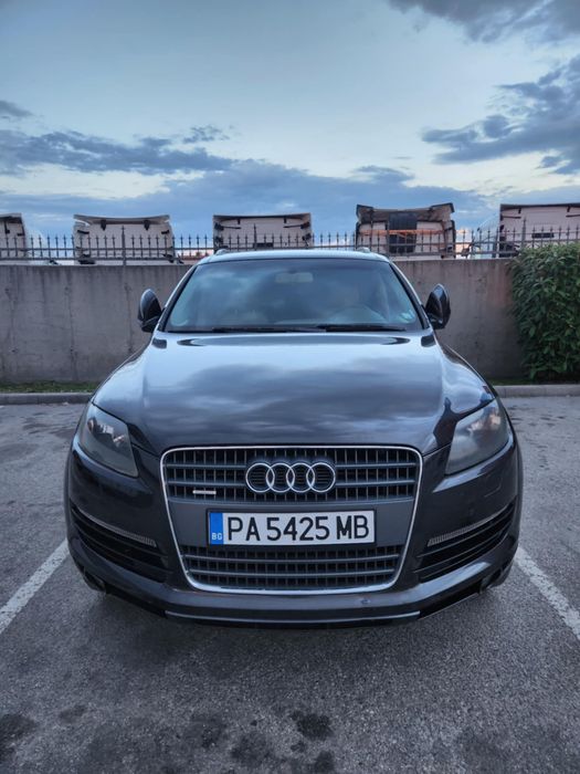 Продавам Джип Ауди Q7