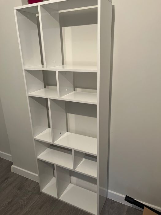 Детска стая ,лелгло,матрак,гардероб,ракличка.