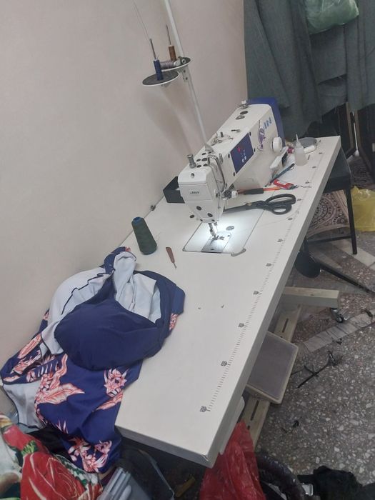 Продам швейную машинку