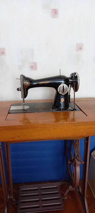 Крачна шевна машина