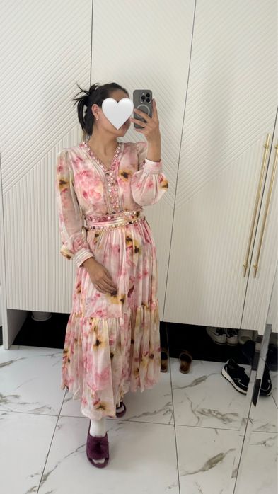 Продаю платье  бренд choux