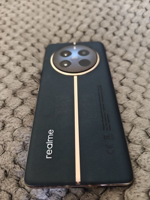 Продавам Realme 12 pro 256 gb