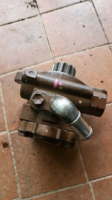 Хидравлична помпа за toyota land cruiser