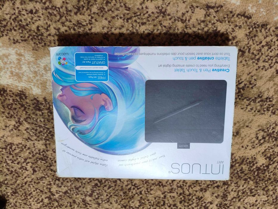 tabletă grafică Wacom CTH-690AK-S Intuos Art Black Pen and Touch.