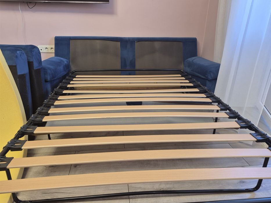 Диван раскладной, производство Польша.