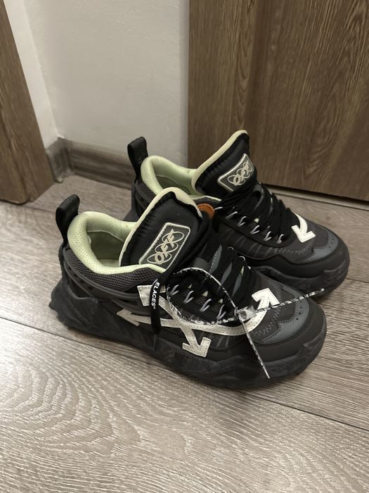 Vand adidasi off white