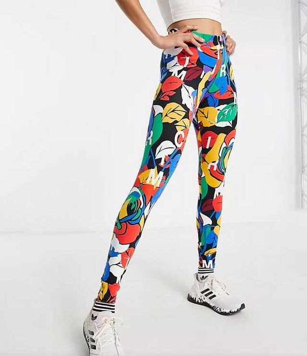 Adidas Originals клин, нов с етикет - размер xs