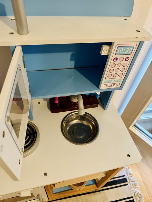 Bucatarie de lemn pentru copii