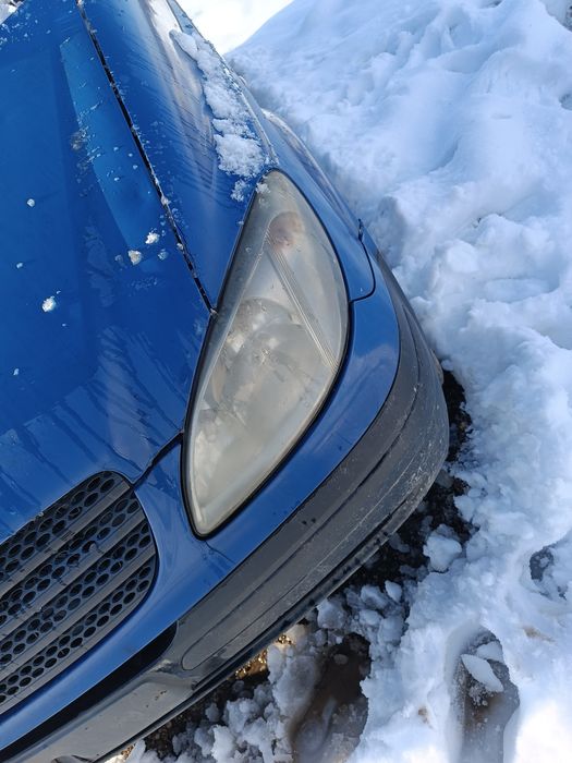 Dezmembrez Mercedes Vito Viano W639 Usa far aipa capota scaun parbriz