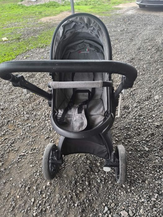 Продам коляску, маневренный.