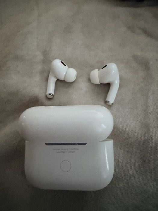 se vinde AirPods Pro 2
