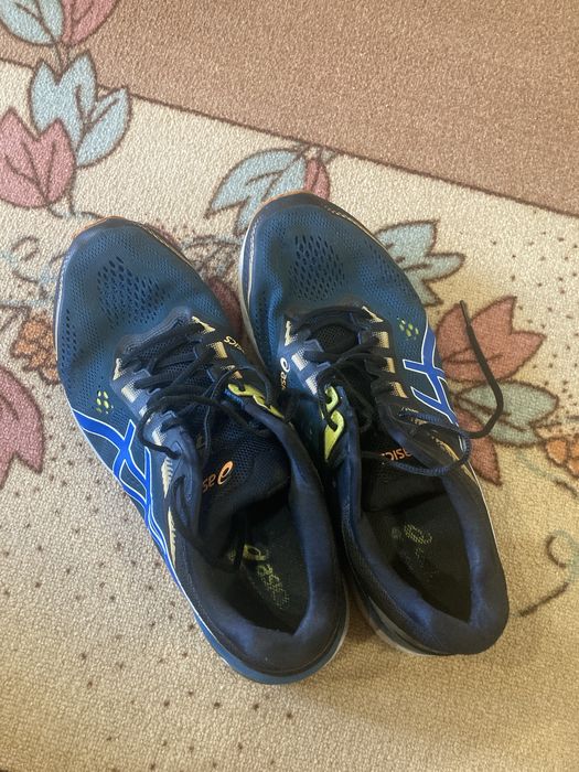 Марстонки Jack Wolfskin, Асикс, Superga, кожени обувки Derimid