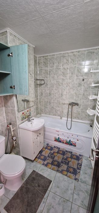 Se oferă apartament de închiriat