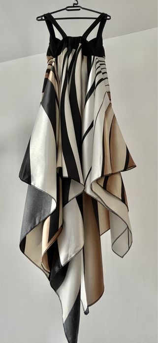 Луксозна рокля Elisabetta Franchi, подарък Блуза