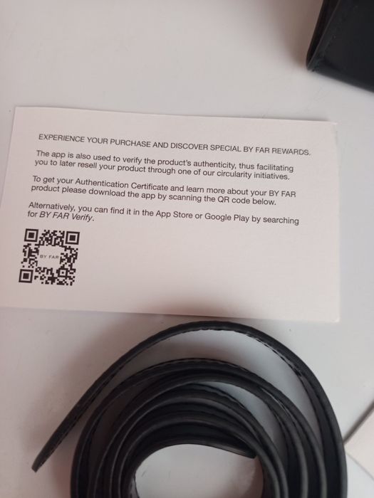 Нова дамска чанта by far