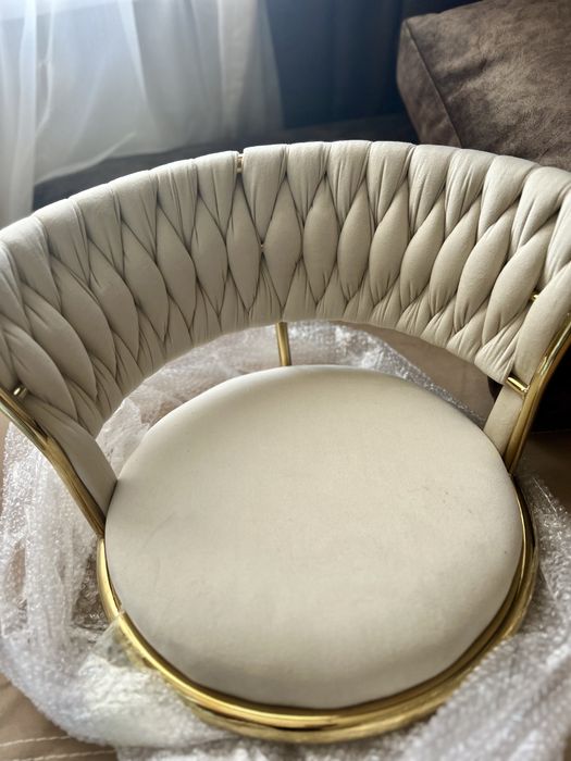 Луксозен кадифен бар стол с регулируема височина