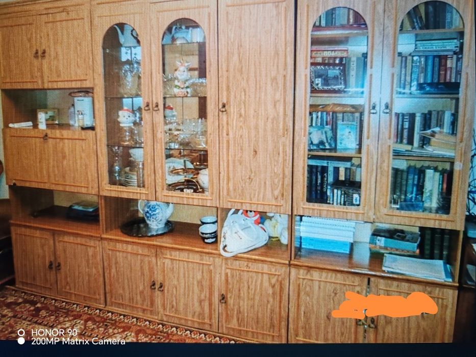 Продам стенку в хорошем состоянии