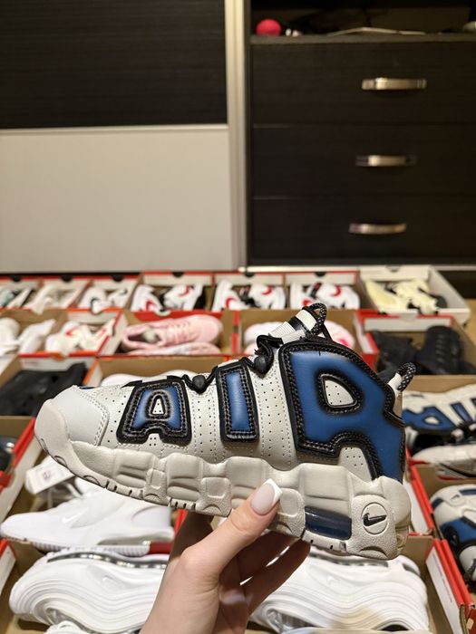 Nike air more uptempo