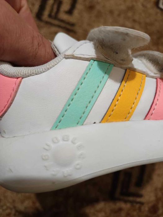 Adidas Superstar и Adidas Bubble Сomfy: оригинални маратонки!